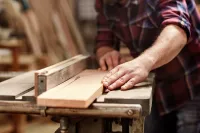 Vignette de l'article : Les matériaux et les outils indispensables pour la construction d'un garage